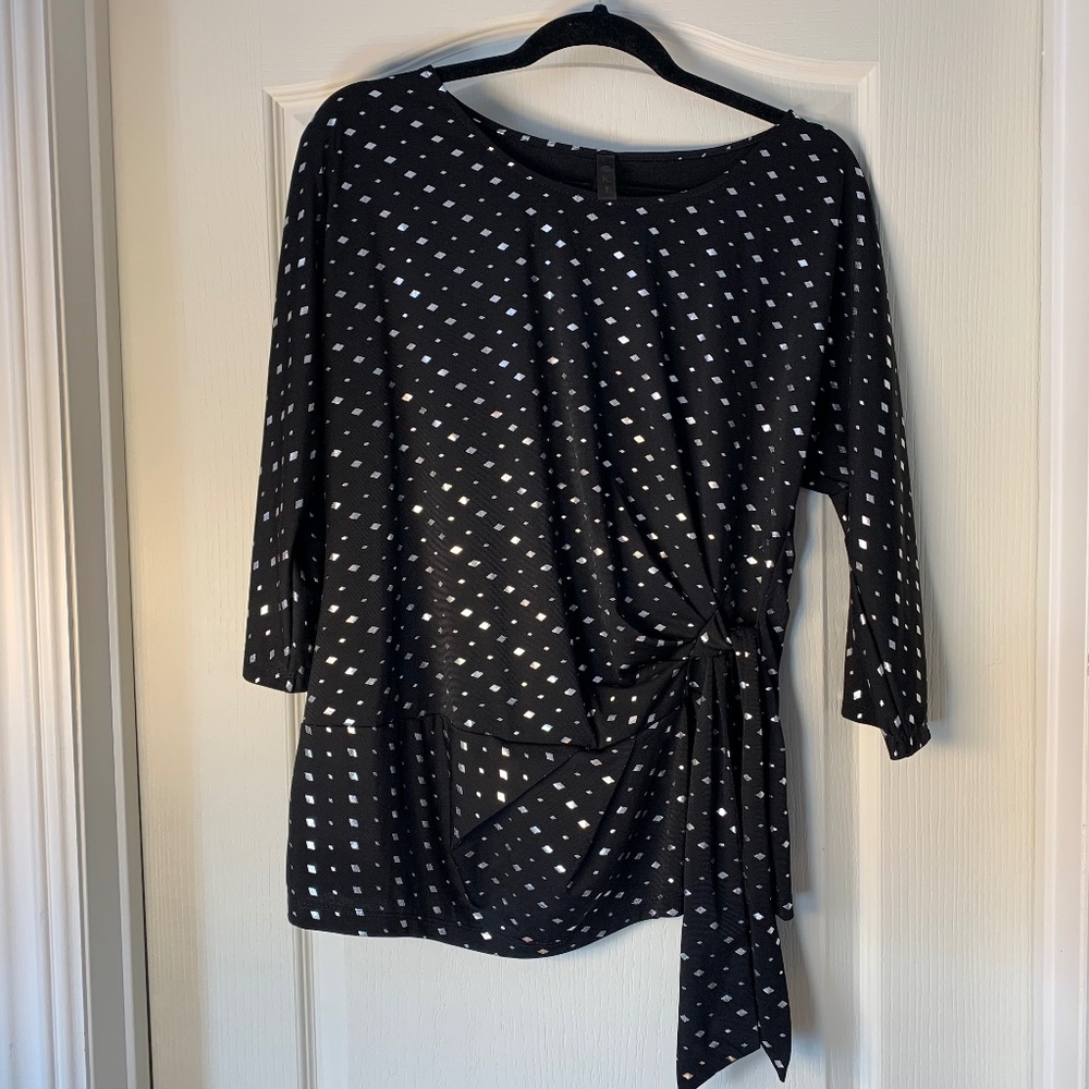 OKI Black Silver Diamond Print Party Top – Waist‎ Tie Detail – Large – Stretch